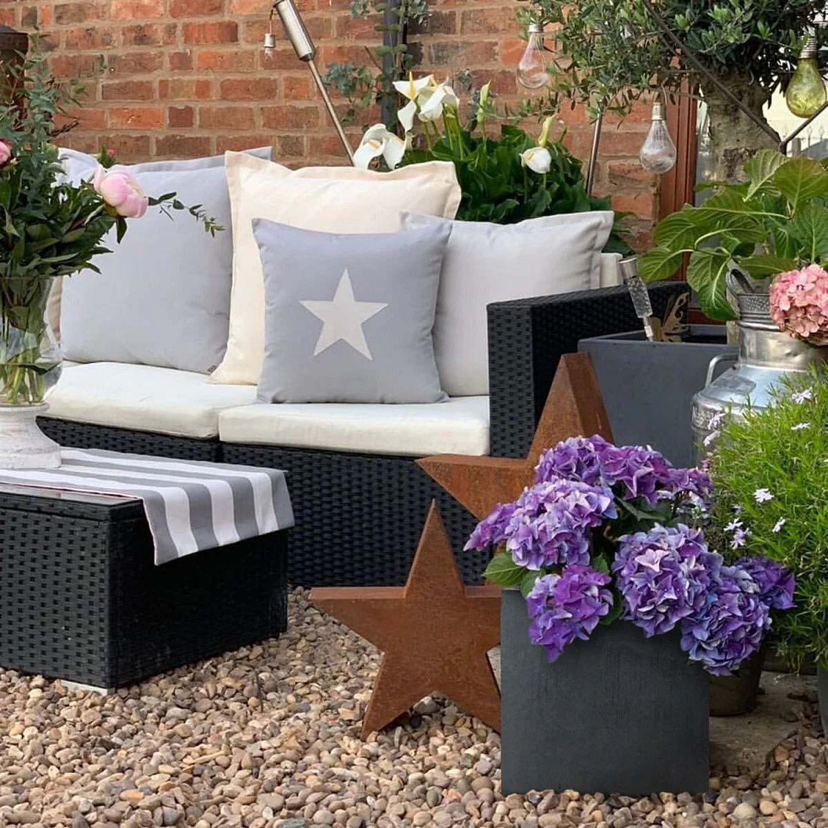 IDEALIST Lite Contemporary Flower Box Square Garden Planter, Light Concrete Outdoor Plant Pot H30 L30 W30 cm, 27L - Image 10